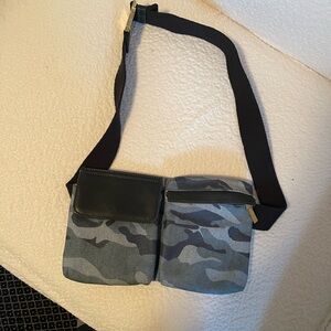 G.I.L.I. Camouflage Mini Bag with Black Strap